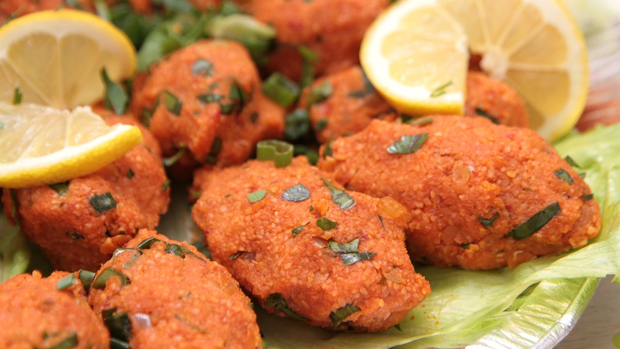 200401171715-05-best-turkish-foods-mercimek-kofte