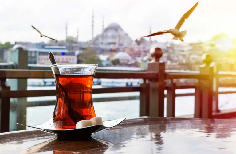traditional-turkish-tea-drink-768×502.jpg