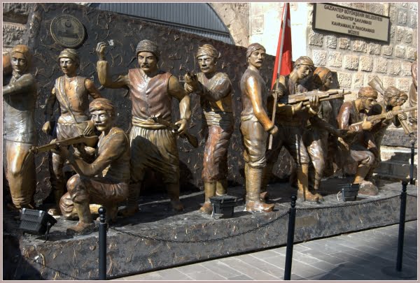 Statues-outside-Antep-castle